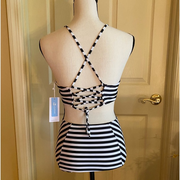 CUPSHE Bathing Suit  - XS -  NWT - Picture 3 of 15